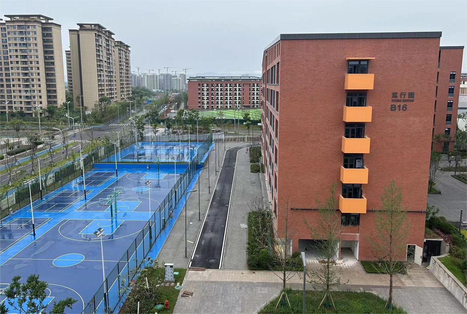 操场.jpg